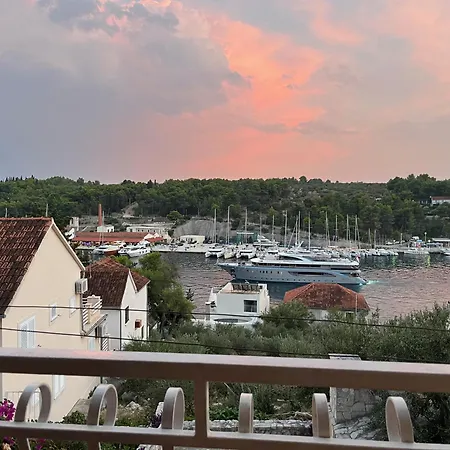 Bayview Haven * Milna (Brac)